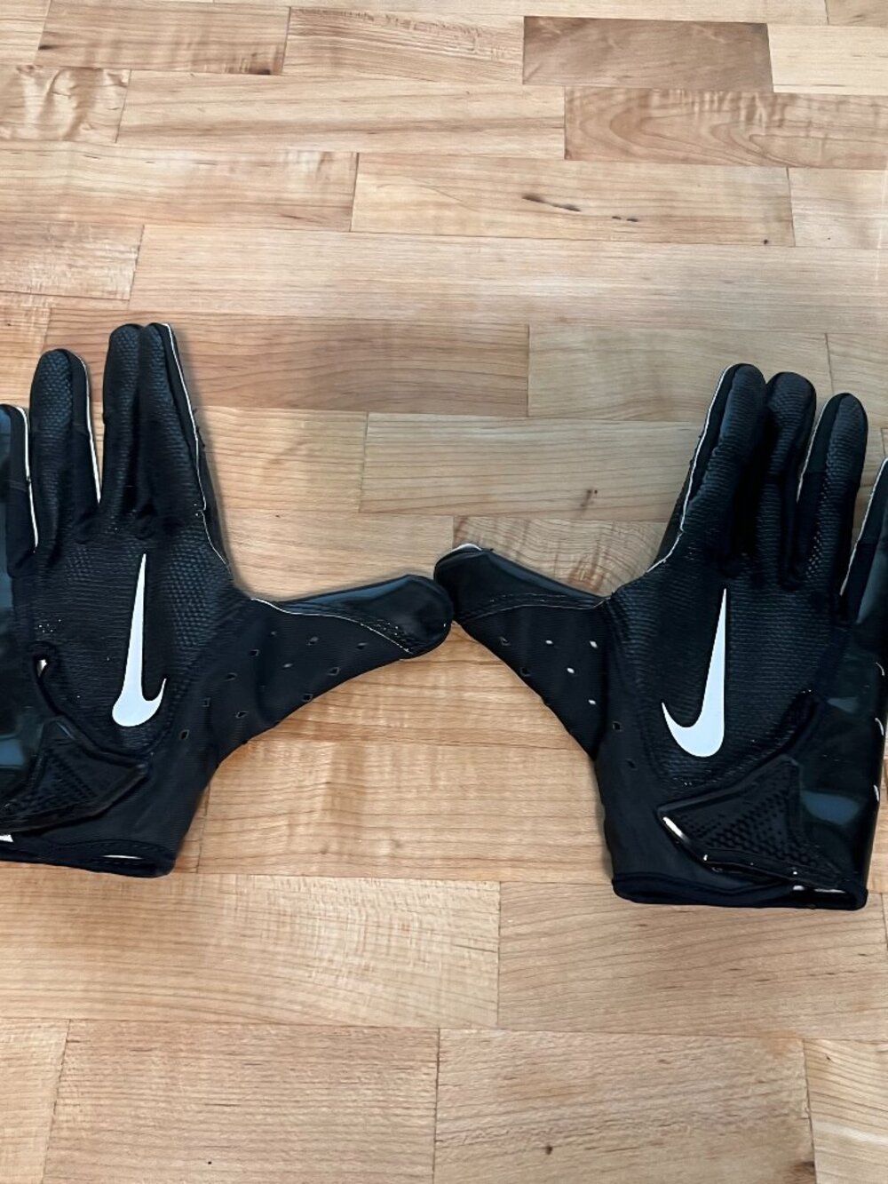 Men's Small Nike Vapor Jet Football Gloves Black